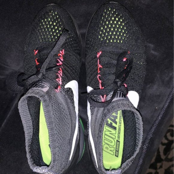 Nike Zoom Flyknit - Picture 2 of 2